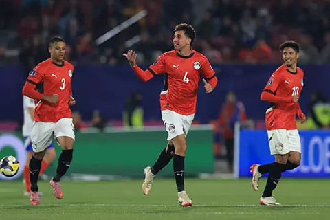 دقيقة بدقيقة.. مباراة مصيرية بالمونديال.. شباب مصر 1-1 تشيلي.. انقاذ رائع